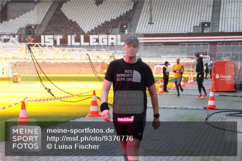 07.12.2025 - St. Pauli X-Mass-Run No. 15 Luisa Fischer http://msf.ph/oto/9376776 07.12.2025 09:59:16 Ziel 238, 261, 483, 532, 655, 1003, 1115, 1173, 1528, 1542, 1603, 1782, 1785, 2205, 2392, 2529, 3147, 3308, 3345, 4031, 4206 meine-sportfotos.de
