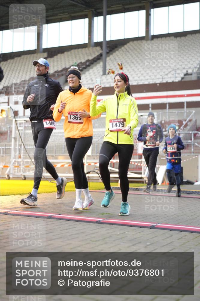07.12.2025 - St. Pauli X-Mass-Run No. 15 Patografie http://msf.ph/oto/9376801 07.12.2025 10:06:20 Ziel 34, 127, 187, 562, 893, 1119, 1369, 1479, 1480, 1832, 1937, 1946, 3213, 3232, 3534, 3535, 3536, 3537, 4459, 4657, 4665, 4670, 4672, 4676, 4677, 4736, 4739 meine-sportfotos.de