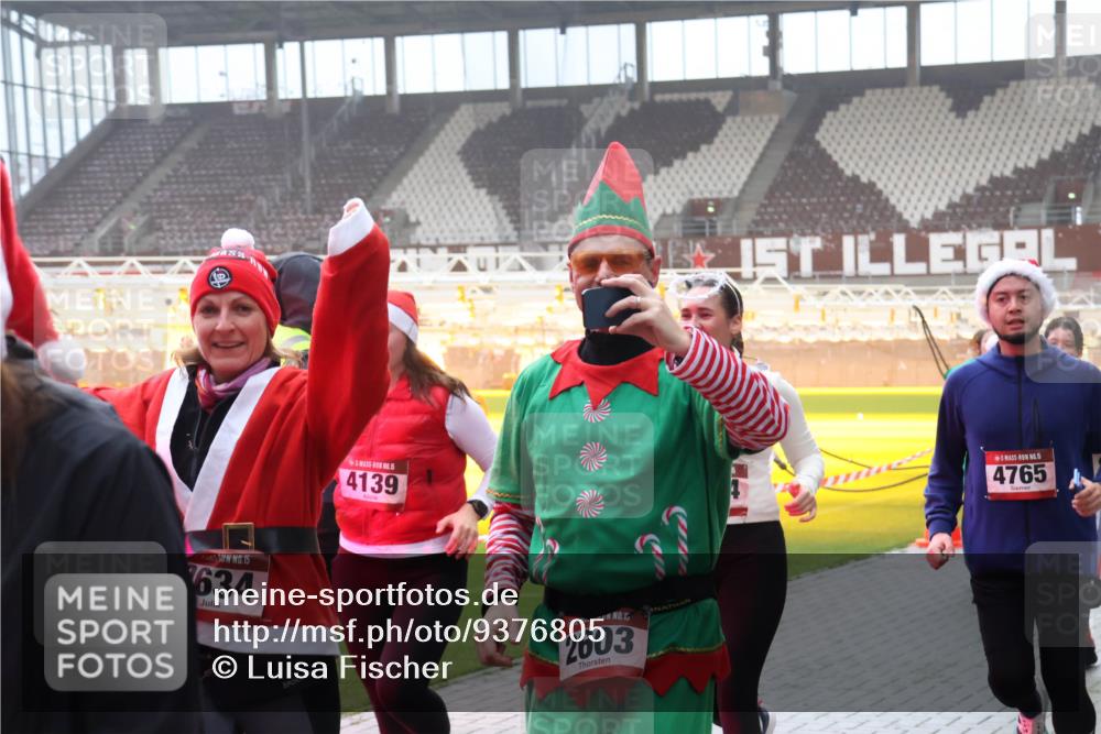 07.12.2025 - St. Pauli X-Mass-Run No. 15 Luisa Fischer http://msf.ph/oto/9376805 07.12.2025 10:24:16 Ziel 15, 634, 15, 4139, 1, 2603, 15, 4765, 638, 711, 1104, 2603, 2634, 3539, 3644, 3649, 3887, 3890, 3968, 4005, 4043, 4139, 4141, 4144, 4145, 4203, 4377, 4378, 4458, 4479, 4549, 4765 meine-sportfotos.de