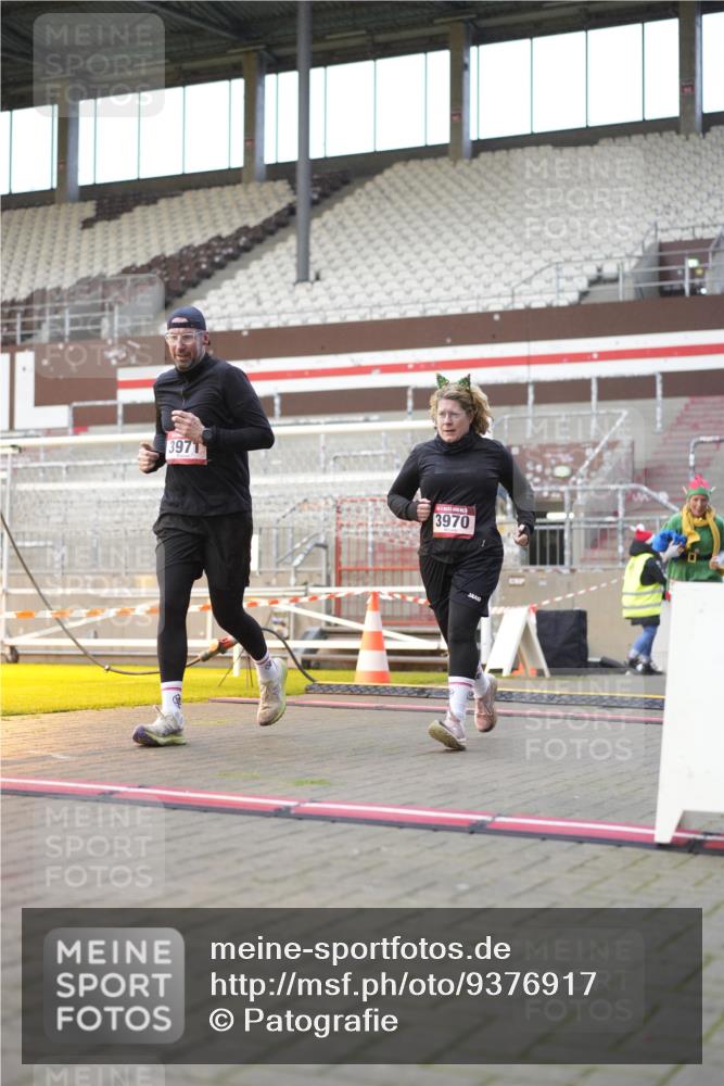 07.12.2025 - St. Pauli X-Mass-Run No. 15 Patografie http://msf.ph/oto/9376917 07.12.2025 10:06:32 Ziel 34, 150, 562, 1369, 1479, 1480, 1946, 3213, 3232, 3330, 3333, 3534, 3535, 3536, 3537, 3970, 3971, 4459 meine-sportfotos.de