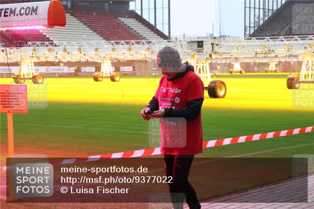 07.12.2025 - St. Pauli X-Mass-Run No. 15 Luisa Fischer http://msf.ph/oto/9377022 07.12.2025 10:25:18 Ziel 2024, 15, 915, 974, 1012, 1986, 2071, 3152, 4078, 4079, 4091, 4092, 4135, 4136, 4155, 4177, 4335, 4431, 4474, 4496, 4497, 4513, 4514, 4530, 4541, 4542, 4766, 4780, 4846 meine-sportfotos.de