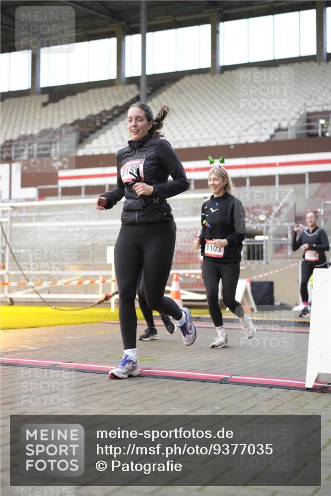 07.12.2025 - St. Pauli X-Mass-Run No. 15 Patografie http://msf.ph/oto/9377035 07.12.2025 10:06:45 Ziel 150, 217, 366, 867, 972, 975, 1007, 1103, 1505, 1735, 1736, 2129, 3189, 3330, 3333, 3970, 3971, 4735, 4738 meine-sportfotos.de