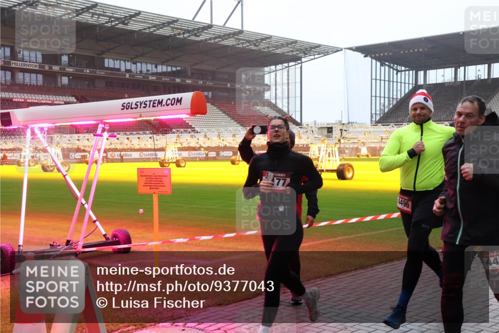 07.12.2025 - St. Pauli X-Mass-Run No. 15 Luisa Fischer http://msf.ph/oto/9377043 07.12.2025 10:25:22 Ziel 77, 4496, 449, 915, 974, 1012, 1977, 1986, 1987, 1995, 2071, 3152, 3962, 4078, 4079, 4091, 4092, 4135, 4136, 4155, 4177, 4335, 4431, 4474, 4496, 4497, 4513, 4514, 4530, 4541, 4542, 4766, 4780, 4846 meine-sportfotos.de