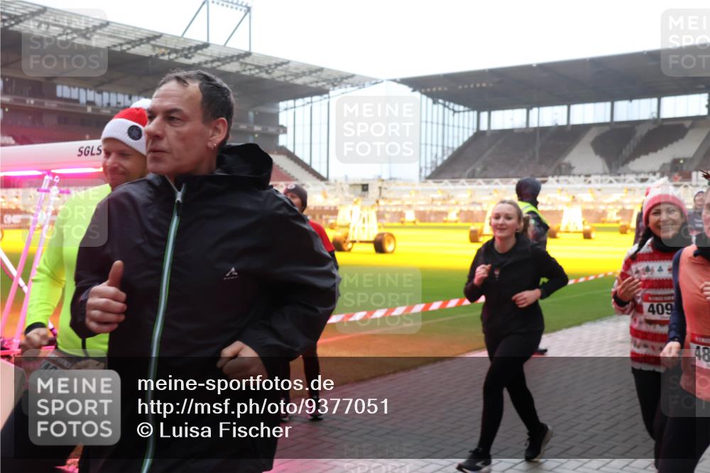 07.12.2025 - St. Pauli X-Mass-Run No. 15 Luisa Fischer http://msf.ph/oto/9377051 07.12.2025 10:25:23 Ziel 496, 4, 409, 48, 915, 974, 1012, 1977, 1986, 1987, 1995, 2071, 3152, 3962, 4078, 4079, 4091, 4092, 4135, 4136, 4155, 4177, 4335, 4431, 4474, 4496, 4497, 4513, 4514, 4530, 4541, 4542, 4766, 4780, 4846 meine-sportfotos.de