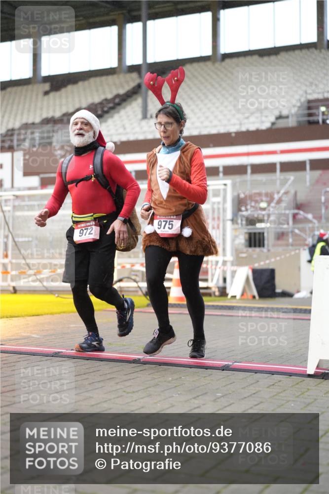 07.12.2025 - St. Pauli X-Mass-Run No. 15 Patografie http://msf.ph/oto/9377086 07.12.2025 10:06:50 Ziel 217, 366, 867, 972, 975, 1007, 1103, 1505, 1735, 1736, 2129, 3189, 3330, 3333, 4354, 4735, 4738 meine-sportfotos.de