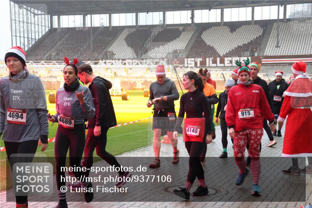07.12.2025 - St. Pauli X-Mass-Run No. 15 Luisa Fischer http://msf.ph/oto/9377106 07.12.2025 10:25:30 Ziel 15, 4694, 4689, 451, 4140, 915, 4431, 915, 974, 1012, 1247, 1631, 1977, 1987, 1995, 2029, 3152, 3962, 4078, 4079, 4091, 4092, 4118, 4119, 4121, 4135, 4136, 4155, 4177, 4201, 4204, 4284, 4335, 4431, 4445, 4474, 4482, 4485, 4496, 4497, 4513, 4514, 4530, 4541, 4542, 4846 meine-sportfotos.de