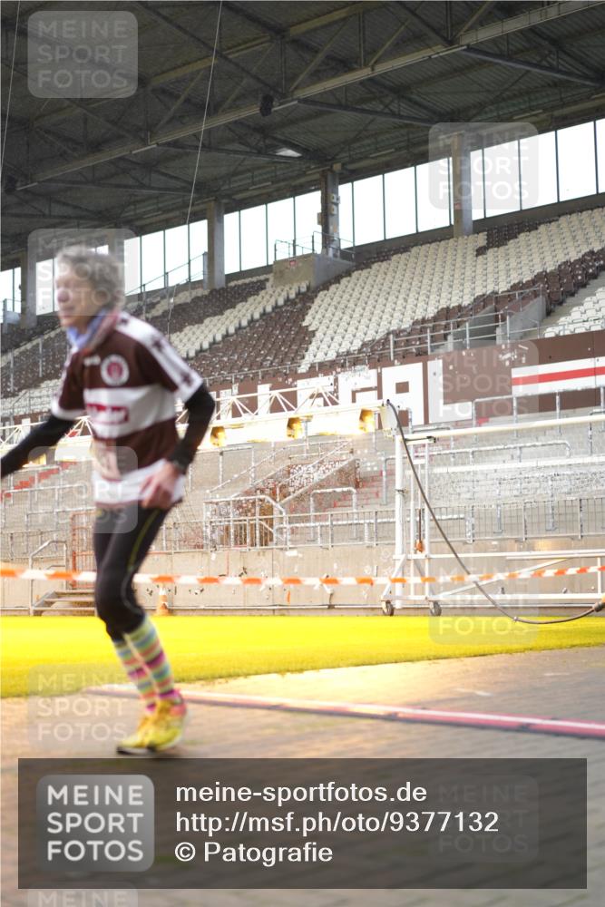 07.12.2025 - St. Pauli X-Mass-Run No. 15 Patografie http://msf.ph/oto/9377132 07.12.2025 10:07:09 Ziel 421, 792, 1572, 2983, 3414, 3945, 4354 meine-sportfotos.de