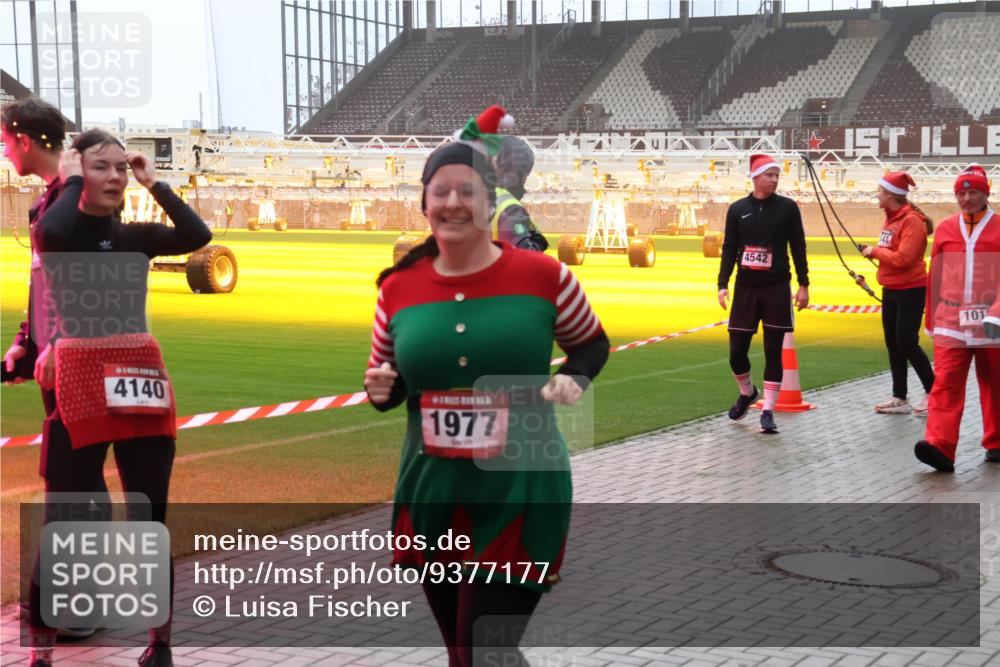 07.12.2025 - St. Pauli X-Mass-Run No. 15 Luisa Fischer http://msf.ph/oto/9377177 07.12.2025 10:25:44 Ziel 4140, 1977, 4542, 4, 101, 915, 974, 1012, 1247, 1631, 1977, 1987, 1995, 2029, 2680, 3742, 3962, 4118, 4119, 4121, 4162, 4164, 4201, 4202, 4204, 4284, 4335, 4372, 4373, 4431, 4445, 4474, 4482, 4485, 4496, 4513, 4514, 4846 meine-sportfotos.de