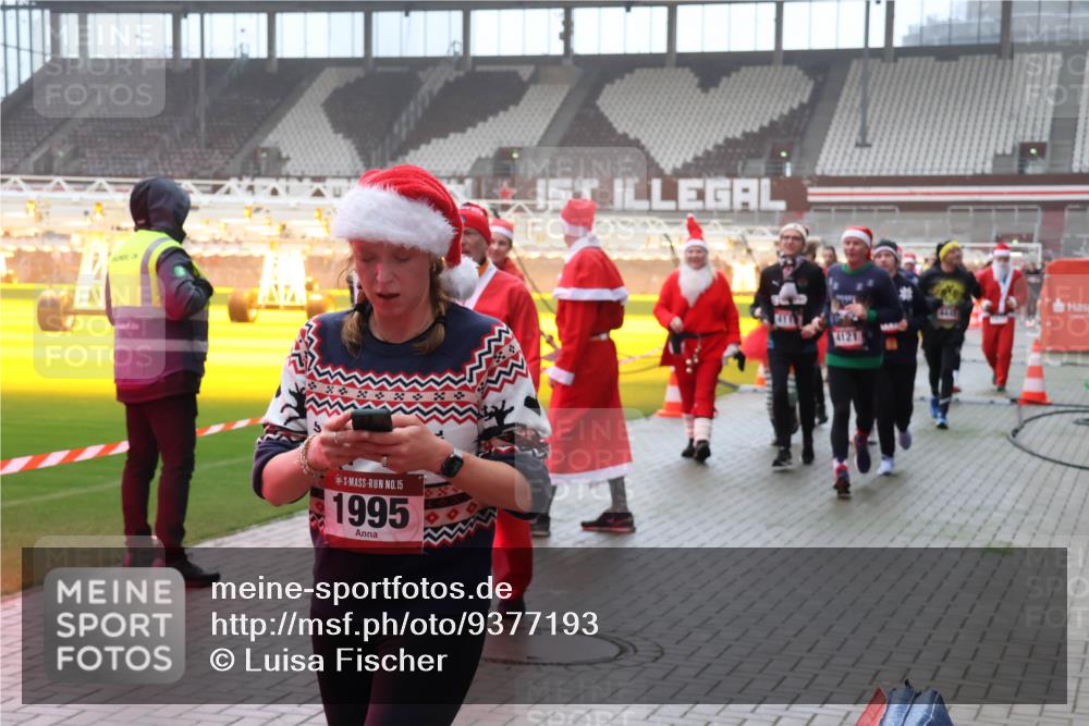 07.12.2025 - St. Pauli X-Mass-Run No. 15 Luisa Fischer http://msf.ph/oto/9377193 07.12.2025 10:25:46 Ziel 15, 1995, 1, 129, 404, 1012, 1247, 1631, 1977, 1987, 1995, 2029, 2680, 3742, 3962, 4118, 4119, 4121, 4162, 4164, 4201, 4202, 4204, 4284, 4335, 4372, 4373, 4431, 4445, 4474, 4482, 4485, 4513, 4514, 4846 meine-sportfotos.de