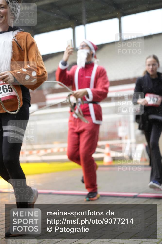 07.12.2025 - St. Pauli X-Mass-Run No. 15 Patografie http://msf.ph/oto/9377214 07.12.2025 10:07:19 Ziel 256, 265, 272, 517, 657, 685, 716, 767, 1187, 1234, 2983 meine-sportfotos.de