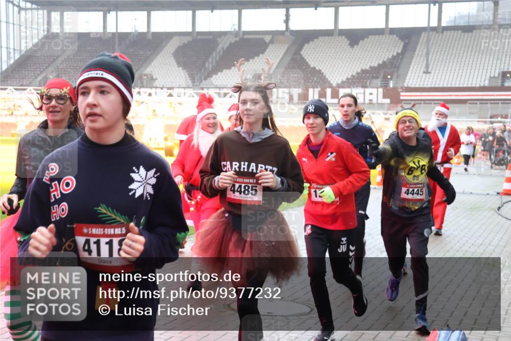 07.12.2025 - St. Pauli X-Mass-Run No. 15 Luisa Fischer http://msf.ph/oto/9377232 07.12.2025 10:25:51 Ziel 5, 4118, 15, 4485, 13, 09, 4445, 50, 129, 211, 369, 398, 404, 1012, 1069, 1247, 1631, 1977, 1987, 1995, 2029, 2104, 2680, 3742, 3779, 3962, 4118, 4119, 4121, 4162, 4164, 4201, 4202, 4204, 4284, 4335, 4372, 4373, 4431, 4445, 4474, 4482, 4485, 4501, 4513, 4514, 4846 meine-sportfotos.de