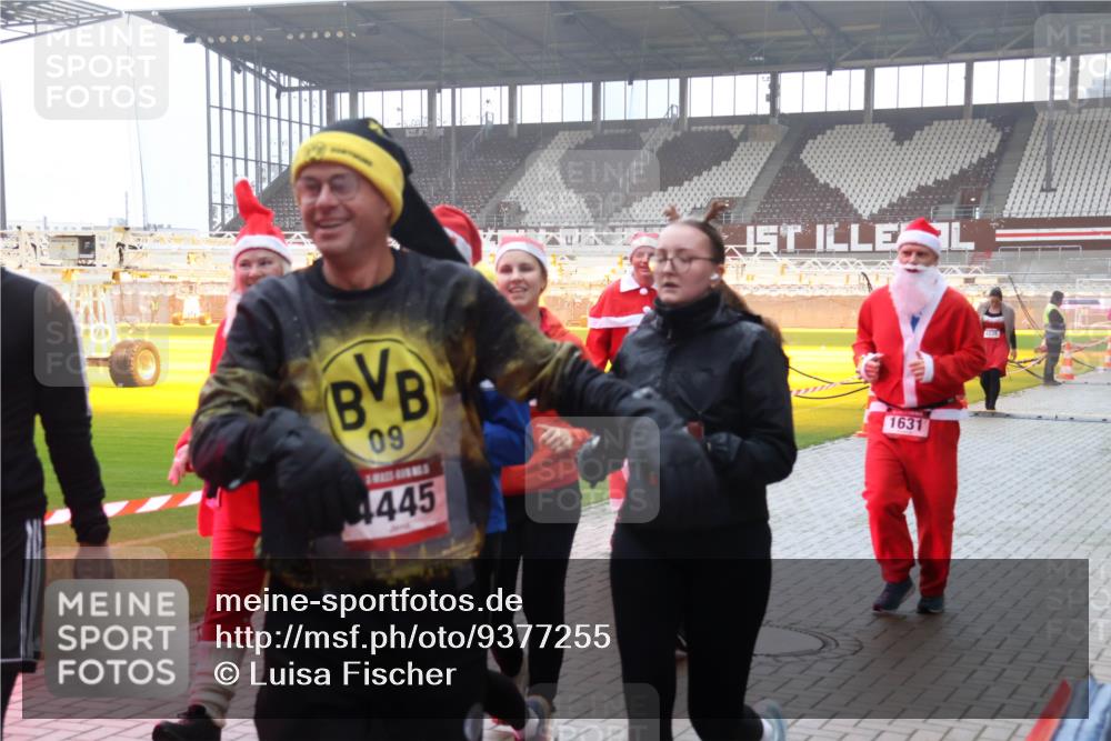 07.12.2025 - St. Pauli X-Mass-Run No. 15 Luisa Fischer http://msf.ph/oto/9377255 07.12.2025 10:25:53 Ziel 09, 4445, 1631, 50, 129, 211, 369, 374, 387, 398, 404, 1012, 1069, 1247, 1631, 1977, 1987, 1995, 2029, 2041, 2104, 2149, 2215, 2680, 3742, 3779, 3962, 4118, 4119, 4121, 4162, 4164, 4201, 4202, 4204, 4284, 4335, 4372, 4373, 4431, 4445, 4482, 4485, 4501, 4513, 4514 meine-sportfotos.de