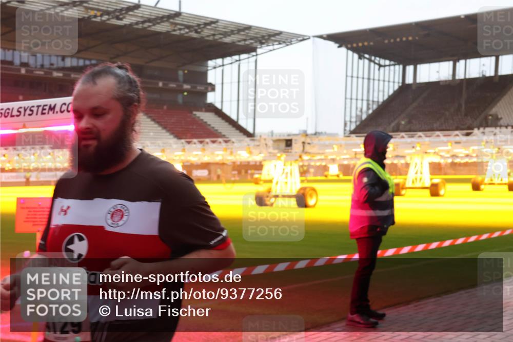 07.12.2025 - St. Pauli X-Mass-Run No. 15 Luisa Fischer http://msf.ph/oto/9377256 07.12.2025 10:00:52 Ziel 129, 802, 855, 1333, 1354, 1360, 1404, 1418, 1976, 2140, 2141, 2348, 3084, 3336, 4129 meine-sportfotos.de