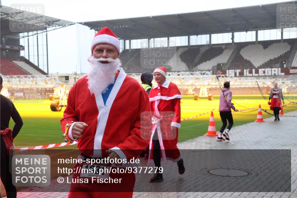 07.12.2025 - St. Pauli X-Mass-Run No. 15 Luisa Fischer http://msf.ph/oto/9377279 07.12.2025 10:25:56 Ziel 15, 1631, 50, 129, 211, 369, 374, 387, 398, 404, 1012, 1069, 1247, 1631, 1977, 1987, 1995, 2029, 2041, 2104, 2106, 2149, 2191, 2215, 2680, 3742, 3779, 3962, 4118, 4119, 4121, 4162, 4164, 4201, 4202, 4204, 4284, 4335, 4372, 4373, 4431, 4445, 4482, 4485, 4501 meine-sportfotos.de