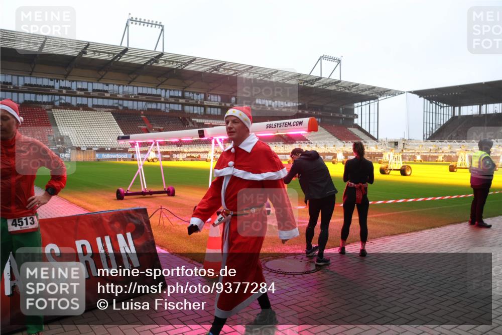 07.12.2025 - St. Pauli X-Mass-Run No. 15 Luisa Fischer http://msf.ph/oto/9377284 07.12.2025 10:26:00 Ziel 4513, 50, 129, 211, 369, 374, 387, 398, 404, 1012, 1069, 1227, 1247, 1538, 1581, 1586, 1631, 1977, 1987, 1995, 2029, 2041, 2104, 2106, 2149, 2191, 2215, 2680, 2896, 3742, 3779, 3910, 3918, 3962, 4118, 4119, 4121, 4162, 4164, 4201, 4202, 4204, 4284, 4300, 4301, 4335, 4372, 4373, 4445, 4482, 4485, 4501 meine-sportfotos.de