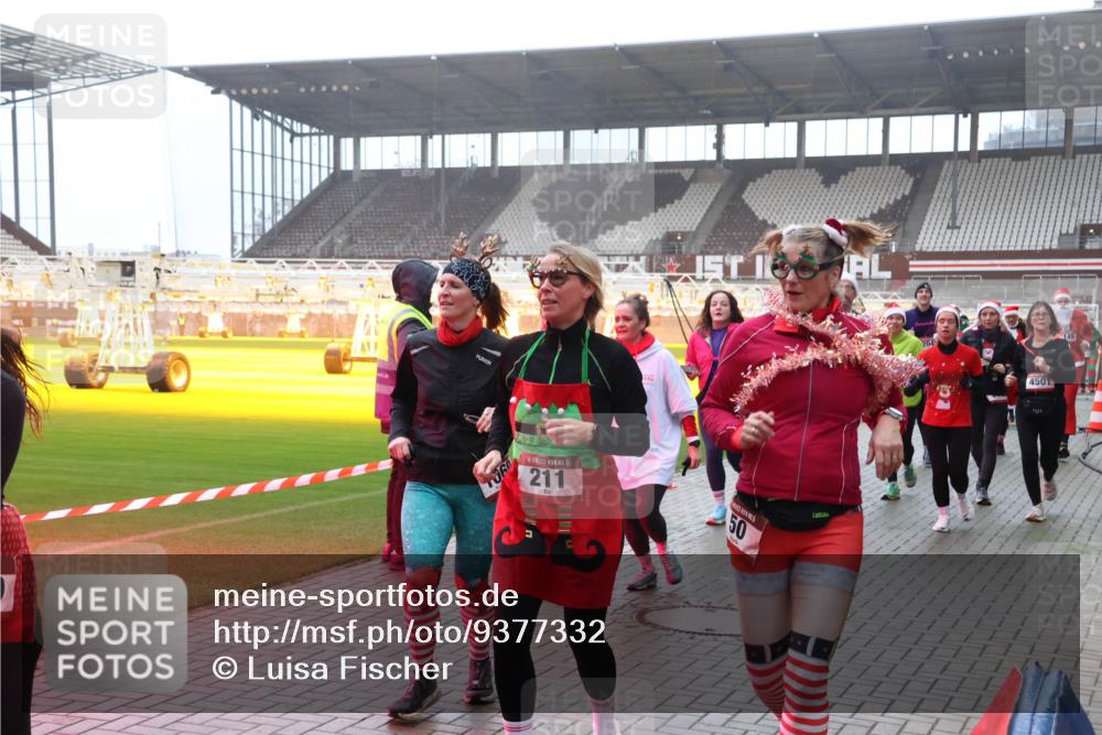 07.12.2025 - St. Pauli X-Mass-Run No. 15 Luisa Fischer http://msf.ph/oto/9377332 07.12.2025 10:26:10 Ziel 1, 15, 211, 50, 204, 4501, 49, 50, 129, 211, 369, 374, 387, 398, 404, 422, 1069, 1227, 1247, 1538, 1561, 1581, 1586, 1631, 2029, 2041, 2104, 2106, 2149, 2191, 2215, 2680, 2896, 3742, 3779, 3805, 3910, 3918, 4118, 4119, 4121, 4162, 4164, 4201, 4202, 4204, 4284, 4300, 4301, 4372, 4373, 4445, 4482, 4485, 4492, 4501, 4775, 4782 meine-sportfotos.de