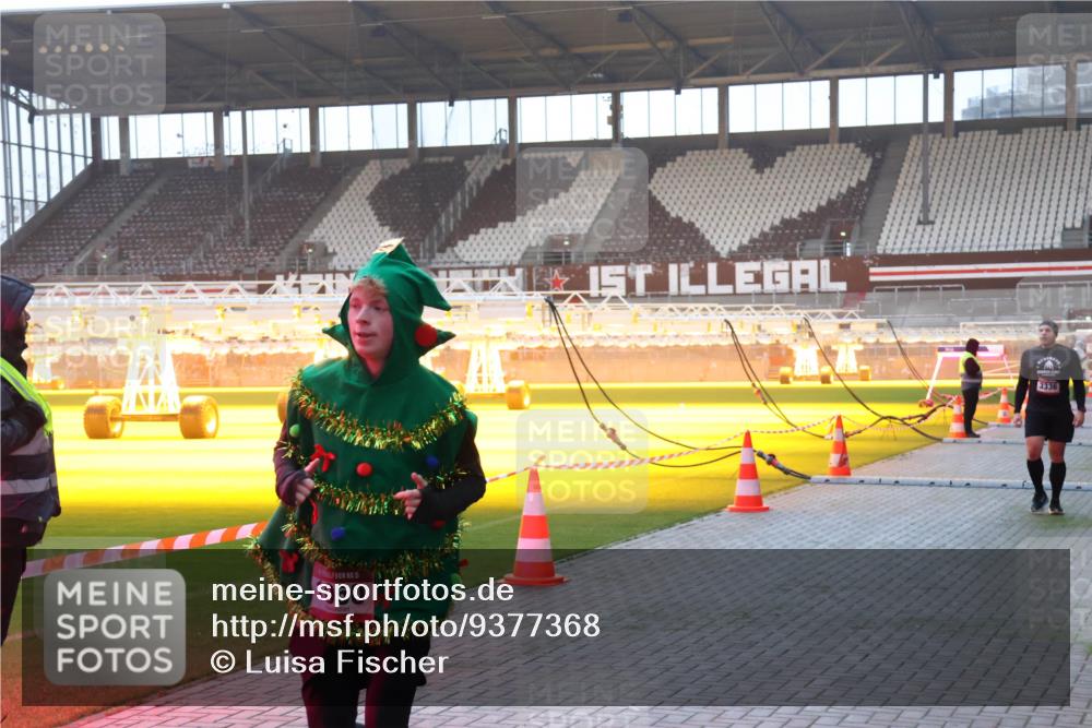 07.12.2025 - St. Pauli X-Mass-Run No. 15 Luisa Fischer http://msf.ph/oto/9377368 07.12.2025 10:01:11 Ziel 5, 1050, 3336, 855, 1050, 1418, 1976, 2348, 2378, 3084, 3336 meine-sportfotos.de