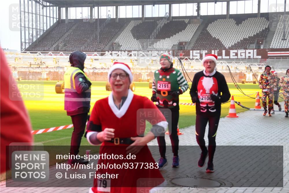 07.12.2025 - St. Pauli X-Mass-Run No. 15 Luisa Fischer http://msf.ph/oto/9377383 07.12.2025 10:26:16 Ziel 79, 2191, 2106, 10, 3918, 50, 129, 211, 369, 374, 387, 398, 404, 422, 1069, 1227, 1247, 1538, 1561, 1581, 1586, 1631, 2029, 2041, 2104, 2106, 2149, 2191, 2215, 2680, 2896, 3742, 3779, 3805, 3910, 3918, 4044, 4162, 4164, 4202, 4300, 4301, 4372, 4373, 4445, 4482, 4485, 4492, 4501, 4775, 4782 meine-sportfotos.de