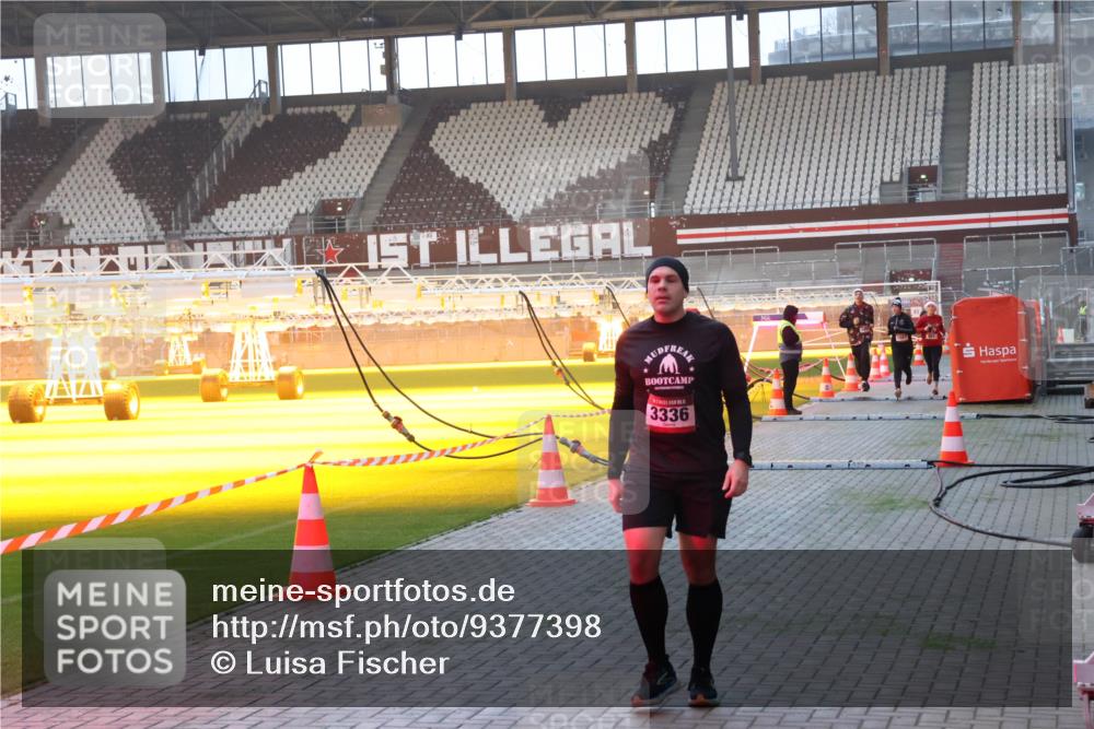 07.12.2025 - St. Pauli X-Mass-Run No. 15 Luisa Fischer http://msf.ph/oto/9377398 07.12.2025 10:01:17 Ziel 3336, 801, 855, 1050, 1418, 1887, 1892, 1976, 2348, 2378, 3084 meine-sportfotos.de