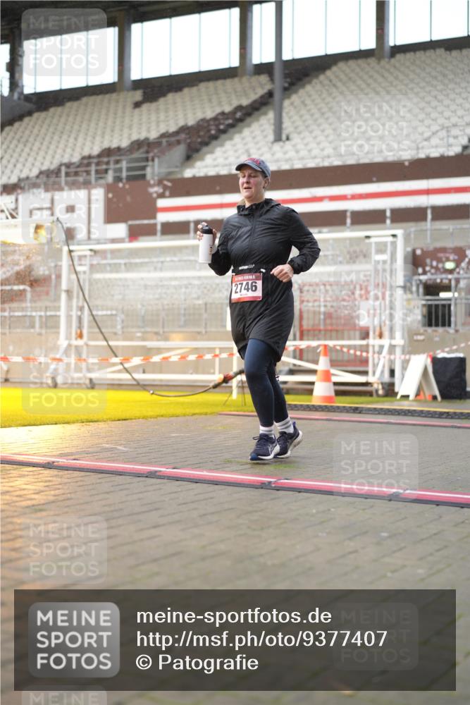 07.12.2025 - St. Pauli X-Mass-Run No. 15 Patografie http://msf.ph/oto/9377407 07.12.2025 10:08:15 Ziel 2650, 2691, 2692, 2746 meine-sportfotos.de