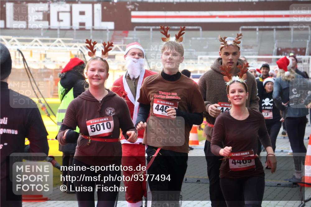 07.12.2025 - St. Pauli X-Mass-Run No. 15 Luisa Fischer http://msf.ph/oto/9377494 07.12.2025 10:27:00 Ziel 15, 87, 5010, 15, 440, 23, 15, 4405, 23, 28, 368, 1396, 1638, 1639, 2068, 2518, 2648, 2649, 2922, 3698, 3699, 3771, 3787, 3792, 3828, 4044, 4093, 4185, 4384, 4448, 4460, 4461, 4469, 4481, 4506, 4512, 4529, 4532, 4699, 4703, 4705, 4709, 5010 meine-sportfotos.de