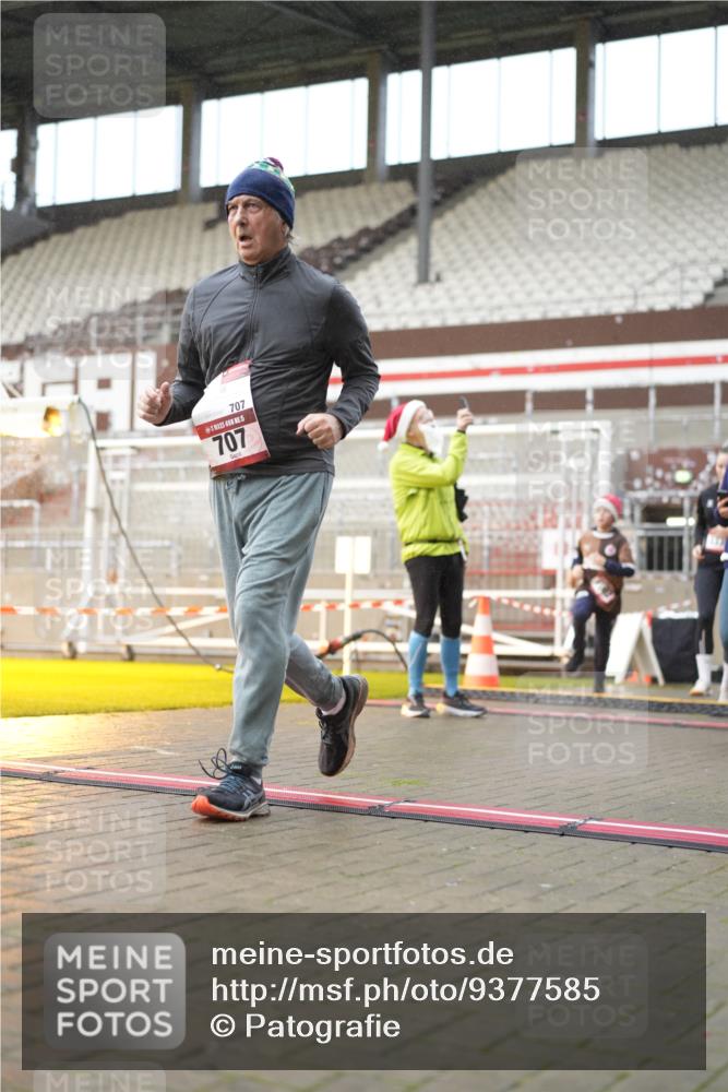 07.12.2025 - St. Pauli X-Mass-Run No. 15 Patografie http://msf.ph/oto/9377585 07.12.2025 10:08:38 Ziel 390, 707, 789, 947, 1002, 1031, 2247, 2248, 2521, 3212, 3332, 3335, 3495, 3671, 3759, 4205, 4232, 4234, 4451 meine-sportfotos.de