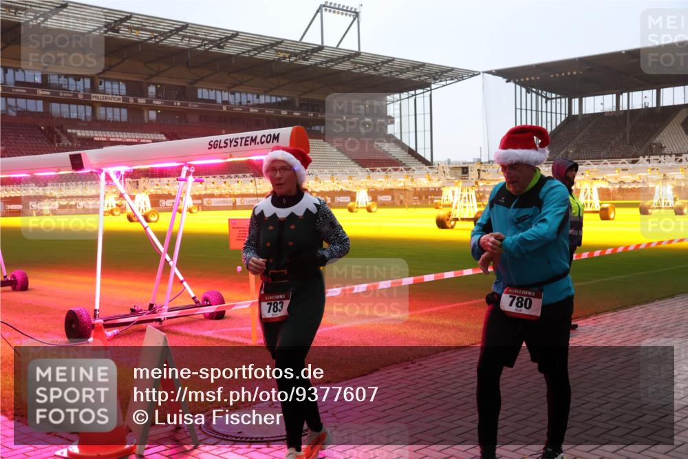 07.12.2025 - St. Pauli X-Mass-Run No. 15 Luisa Fischer http://msf.ph/oto/9377607 07.12.2025 10:02:00 Ziel 783, 15, 780, 118, 393, 780, 783, 801, 804, 959, 1124, 1294, 1724, 1760, 1859, 1887, 1892, 2167, 2528, 2681, 3187, 3580, 3582, 3629, 3878 meine-sportfotos.de