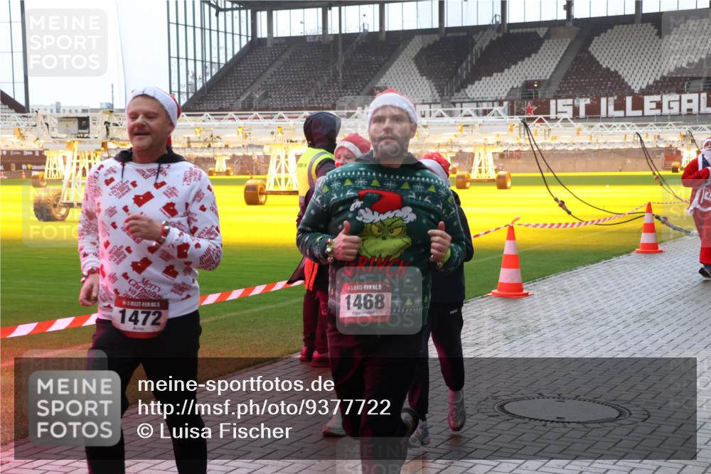 07.12.2025 - St. Pauli X-Mass-Run No. 15 Luisa Fischer http://msf.ph/oto/9377722 07.12.2025 10:27:43 Ziel 1472, 15, 1468, 159, 1312, 1317, 1468, 1472, 1618, 2677, 3154, 3156, 3571, 3706, 3707, 3714, 3715, 3720, 3722, 3723, 3793, 4225, 4334, 4353, 4384, 4391, 4409, 4410, 4435 meine-sportfotos.de
