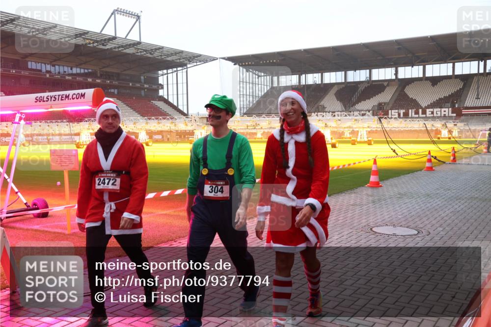 07.12.2025 - St. Pauli X-Mass-Run No. 15 Luisa Fischer http://msf.ph/oto/9377794 07.12.2025 10:03:01 Ziel 15, 2472, 304, 63, 304, 885, 918, 1105, 1314, 1828, 1829, 1934, 2510, 2514, 2604, 2780, 2781, 2908, 2923, 3284, 3518, 3892, 3944 meine-sportfotos.de