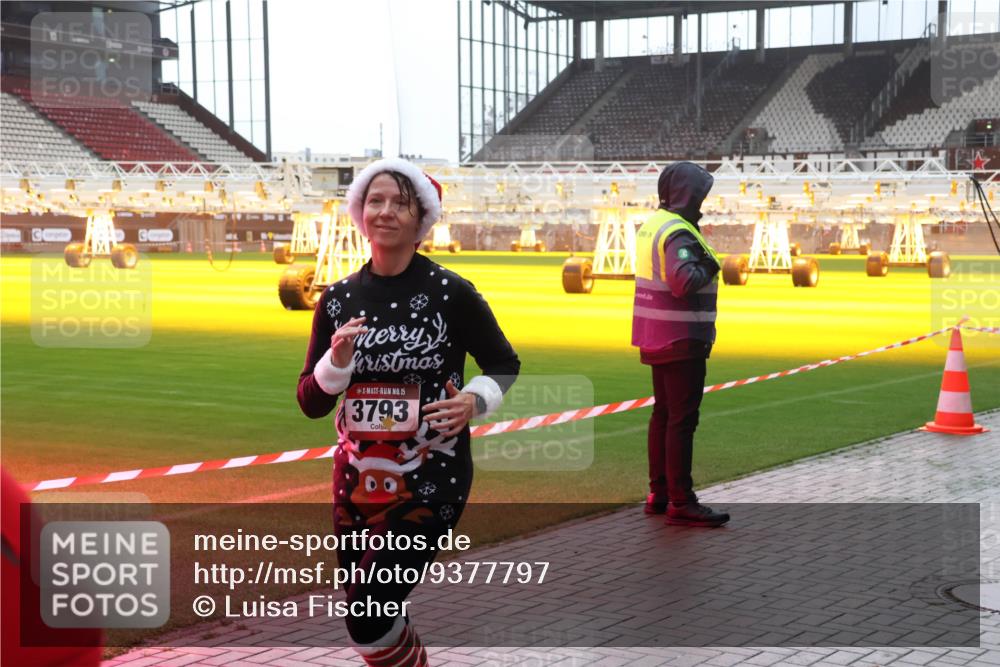 07.12.2025 - St. Pauli X-Mass-Run No. 15 Luisa Fischer http://msf.ph/oto/9377797 07.12.2025 10:28:03 Ziel 15, 3793, 06, 3, 175, 1312, 1317, 1618, 1717, 2060, 2101, 2188, 2677, 3154, 3156, 3458, 3571, 3706, 3707, 3713, 3714, 3715, 3722, 3723, 3793, 4132, 4133, 4225, 4350, 4383, 4391, 4409, 4410, 4435, 4462, 4463, 4515, 4516, 4527, 4538, 4875 meine-sportfotos.de