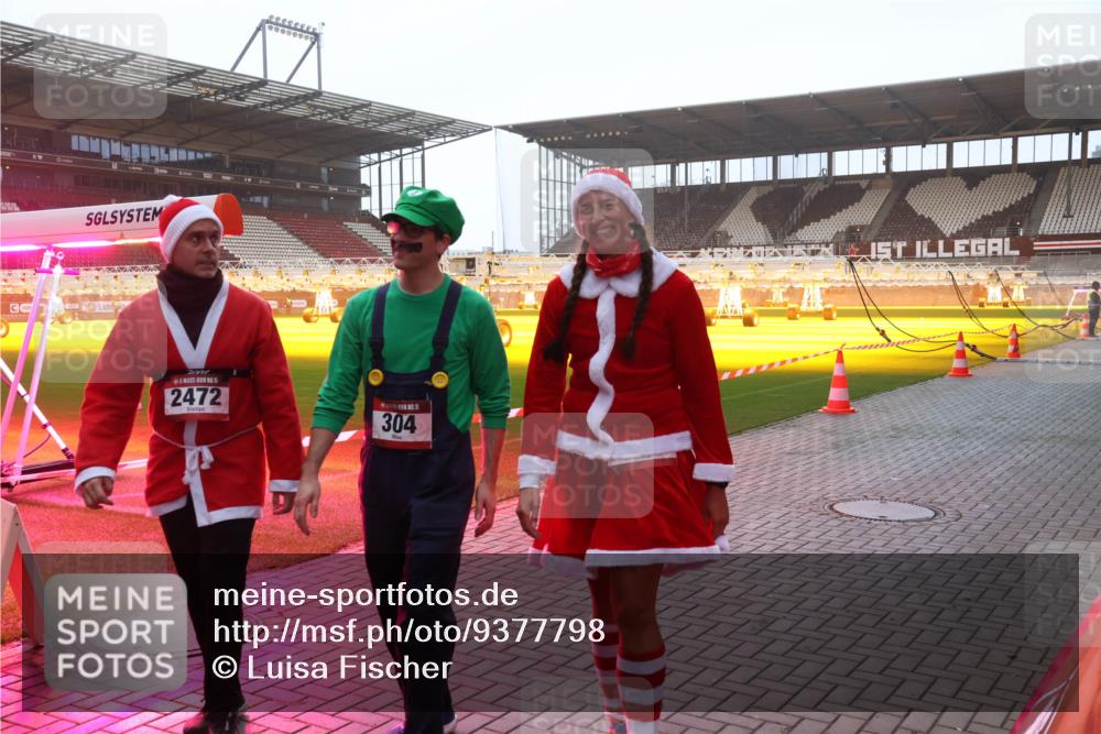 07.12.2025 - St. Pauli X-Mass-Run No. 15 Luisa Fischer http://msf.ph/oto/9377798 07.12.2025 10:03:01 Ziel 5, 2472, 304, 63, 304, 885, 918, 1105, 1314, 1828, 1829, 1934, 2510, 2514, 2604, 2780, 2781, 2908, 2923, 3284, 3518, 3892, 3944 meine-sportfotos.de