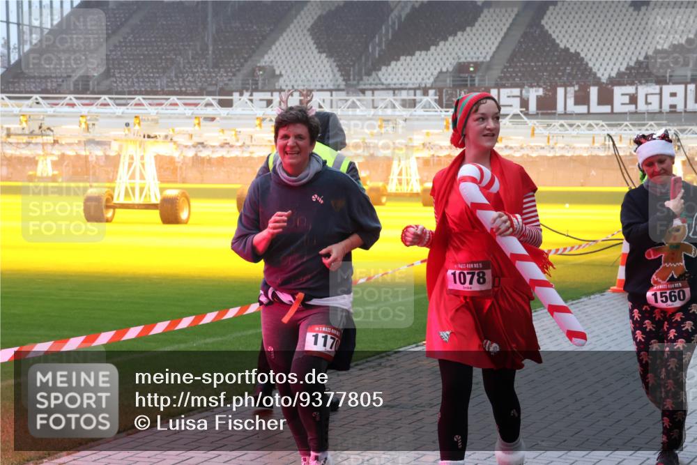 07.12.2025 - St. Pauli X-Mass-Run No. 15 Luisa Fischer http://msf.ph/oto/9377805 07.12.2025 11:08:50 Ziel 1170, 15, 1078, 5, 1560, 100, 152, 155, 166, 396, 446, 629, 635, 653, 758, 772, 774, 784, 1078, 1123, 1129, 1170, 1184, 1226, 1230, 1249, 1342, 1355, 1412, xxxx, 1424, 1464, 1491, 1520, 1525, 1559, 1560, 1596, 1625, 1706, 1809, 1810, 2259, 2893, 4471, 4584, 4798, 4815, 4819, 4830 meine-sportfotos.de