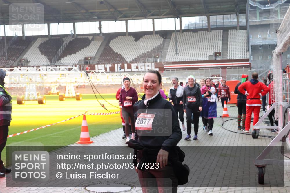 07.12.2025 - St. Pauli X-Mass-Run No. 15 Luisa Fischer http://msf.ph/oto/9377823 07.12.2025 10:28:11 Ziel 4463, 2677, 3571, 20, 175, 1717, 1742, 1745, 2060, 2101, 2188, 2677, 3154, 3156, 3412, 3458, 3571, 3706, 3707, 3713, 3714, 3715, 3722, 3723, 3730, 3793, 3879, 3881, 3883, 4065, 4132, 4133, 4189, 4350, 4383, 4435, 4453, 4454, 4462, 4463, 4515, 4516, 4527, 4538, 4700, 4708, 4875 meine-sportfotos.de