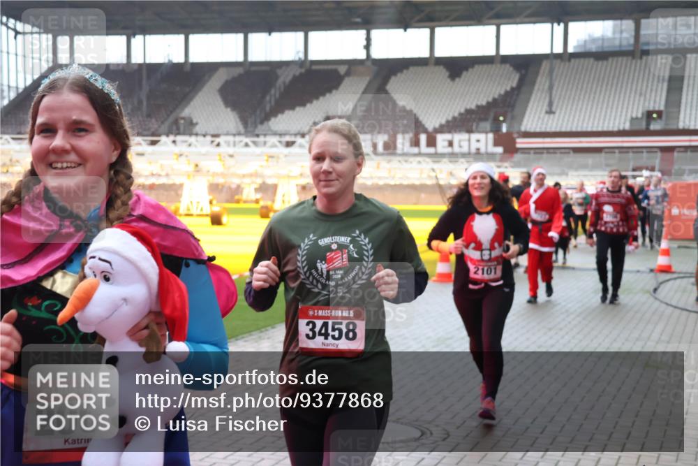 07.12.2025 - St. Pauli X-Mass-Run No. 15 Luisa Fischer http://msf.ph/oto/9377868 07.12.2025 10:28:17 Ziel 206, 15, 3458, 2101, 175, 1507, 1717, 1742, 1745, 2060, 2101, 2188, 2677, 3154, 3156, 3412, 3458, 3706, 3707, 3713, 3714, 3715, 3722, 3723, 3727, 3729, 3730, 3793, 3879, 3881, 3883, 4064, 4065, 4132, 4133, 4159, 4160, 4189, 4344, 4350, 4376, 4380, 4383, 4435, 4453, 4454, 4462, 4463, 4515, 4516, 4527, 4538, 4700, 4704, 4708, 4710, 4875 meine-sportfotos.de