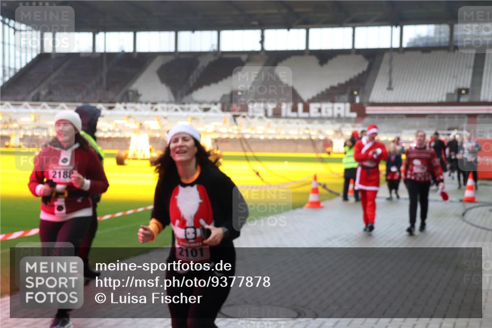 07.12.2025 - St. Pauli X-Mass-Run No. 15 Luisa Fischer http://msf.ph/oto/9377878 07.12.2025 10:28:18 Ziel 2182, 2101, 175, 1507, 1717, 1742, 1745, 2060, 2101, 2188, 2677, 3154, 3156, 3412, 3458, 3706, 3707, 3713, 3714, 3715, 3722, 3723, 3727, 3729, 3730, 3793, 3879, 3881, 3883, 4064, 4065, 4132, 4133, 4159, 4160, 4189, 4344, 4350, 4376, 4380, 4383, 4435, 4453, 4454, 4462, 4463, 4515, 4516, 4527, 4538, 4700, 4704, 4708, 4710, 4875 meine-sportfotos.de