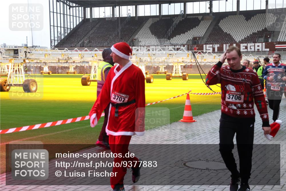 07.12.2025 - St. Pauli X-Mass-Run No. 15 Luisa Fischer http://msf.ph/oto/9377883 07.12.2025 10:28:24 Ziel 5, 3707, 112, 3706, 4875, 175, 1507, 1717, 1742, 1745, 2060, 2101, 2188, 2677, 2723, 3154, 3156, 3395, 3412, 3413, 3458, 3472, 3706, 3707, 3713, 3727, 3729, 3730, 3879, 3881, 3883, 4064, 4065, 4132, 4133, 4159, 4160, 4189, 4245, 4344, 4350, 4376, 4380, 4383, 4453, 4454, 4462, 4463, 4515, 4516, 4527, 4538, 4697, 4698, 4700, 4701, 4702, 4704, 4706, 4707, 4708, 4710, 4875 meine-sportfotos.de