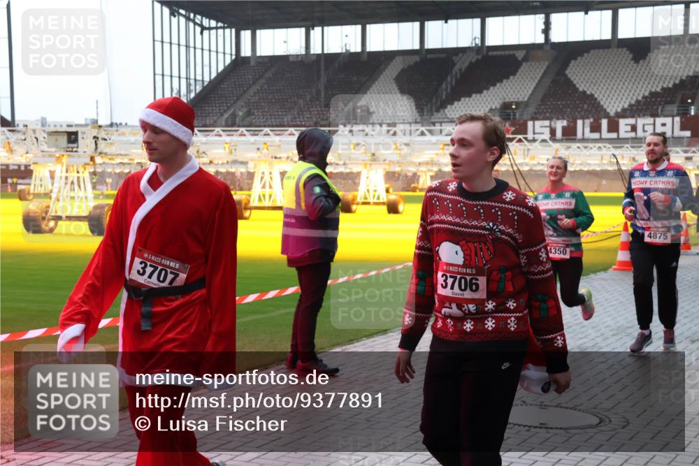 07.12.2025 - St. Pauli X-Mass-Run No. 15 Luisa Fischer http://msf.ph/oto/9377891 07.12.2025 10:28:25 Ziel 15, 3707, 15, 3706, 4350, 4875, 175, 1507, 1717, 1742, 1745, 2060, 2101, 2188, 2677, 2723, 3154, 3156, 3395, 3412, 3413, 3458, 3472, 3706, 3707, 3713, 3727, 3729, 3730, 3879, 3881, 3883, 4064, 4065, 4132, 4133, 4159, 4160, 4189, 4245, 4344, 4350, 4376, 4380, 4383, 4453, 4454, 4462, 4463, 4515, 4516, 4527, 4538, 4697, 4698, 4700, 4701, 4702, 4704, 4706, 4707, 4708, 4710, 4875 meine-sportfotos.de