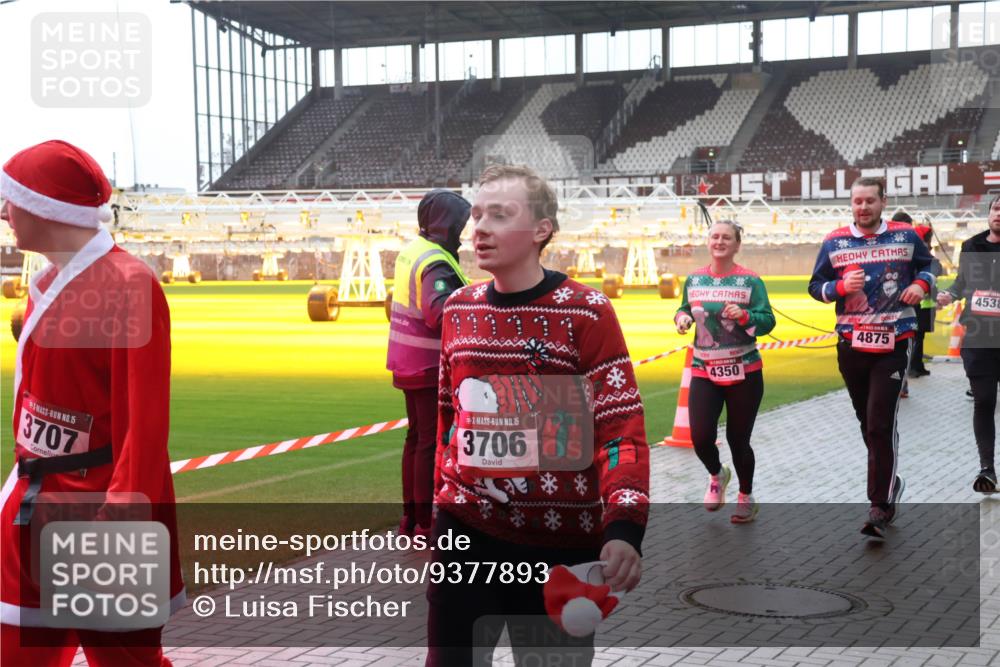 07.12.2025 - St. Pauli X-Mass-Run No. 15 Luisa Fischer http://msf.ph/oto/9377893 07.12.2025 10:28:26 Ziel 15, 3707, 15, 3706, 4350, 4875, 4538, 175, 1507, 1717, 1742, 1745, 2060, 2101, 2188, 2526, 2677, 2723, 3154, 3156, 3395, 3412, 3413, 3458, 3472, 3706, 3707, 3713, 3727, 3729, 3730, 3879, 3881, 3883, 4064, 4065, 4132, 4133, 4159, 4160, 4189, 4245, 4344, 4350, 4376, 4380, 4383, 4453, 4454, 4462, 4463, 4515, 4516, 4527, 4538, 4697, 4698, 4700, 4701, 4702, 4704, 4706, 4707, 4708, 4710, 4875 meine-sportfotos.de