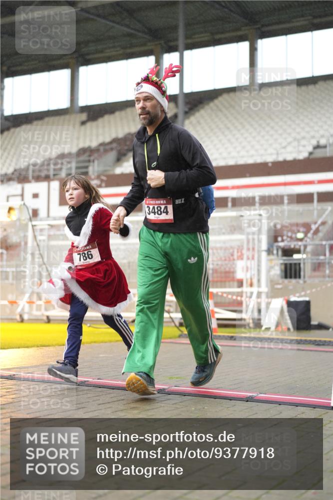07.12.2025 - St. Pauli X-Mass-Run No. 15 Patografie http://msf.ph/oto/9377918 07.12.2025 10:08:48 Ziel 19, 390, 707, 786, 789, 947, 1002, 1031, 1176, 1570, 2126, 2521, 3212, 3300, 3332, 3335, 3484, 3671, 3891, 3904, 3907, 4232, 4234, 4451 meine-sportfotos.de