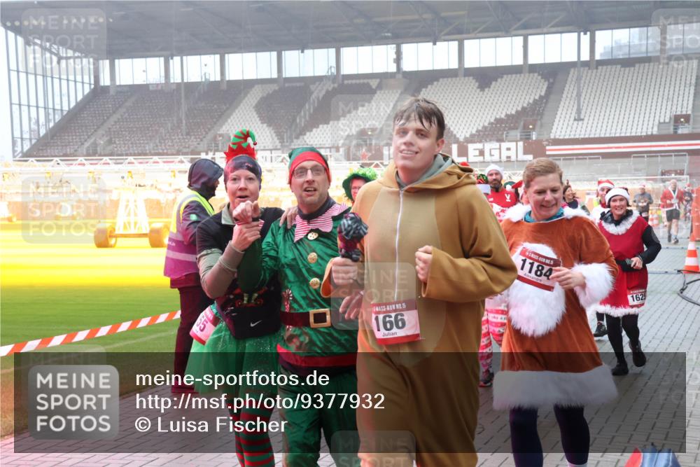 07.12.2025 - St. Pauli X-Mass-Run No. 15 Luisa Fischer http://msf.ph/oto/9377932 07.12.2025 11:09:02 Ziel 15, 166, 1184, 1625, 100, 152, 155, 166, 396, 446, 758, 784, 1078, 1170, 1184, 1412, xxxx, 1424, 1464, 1491, 1502, 1511, 1559, 1560, 1596, 1625, 1706, 2070, 2259, 2879, 2893, 2898, 4471, 4584, 4819, 4830 meine-sportfotos.de