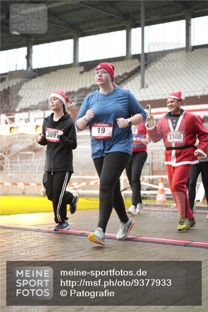 07.12.2025 - St. Pauli X-Mass-Run No. 15 Patografie http://msf.ph/oto/9377933 07.12.2025 10:08:52 Ziel 19, 390, 707, 786, 789, 947, 1002, 1031, 1176, 1461, 1465, 1570, 1575, 1576, 2126, 2521, 3212, 3300, 3332, 3335, 3484, 3671, 3891, 3904, 3907, 4066, 4067, 4068 meine-sportfotos.de