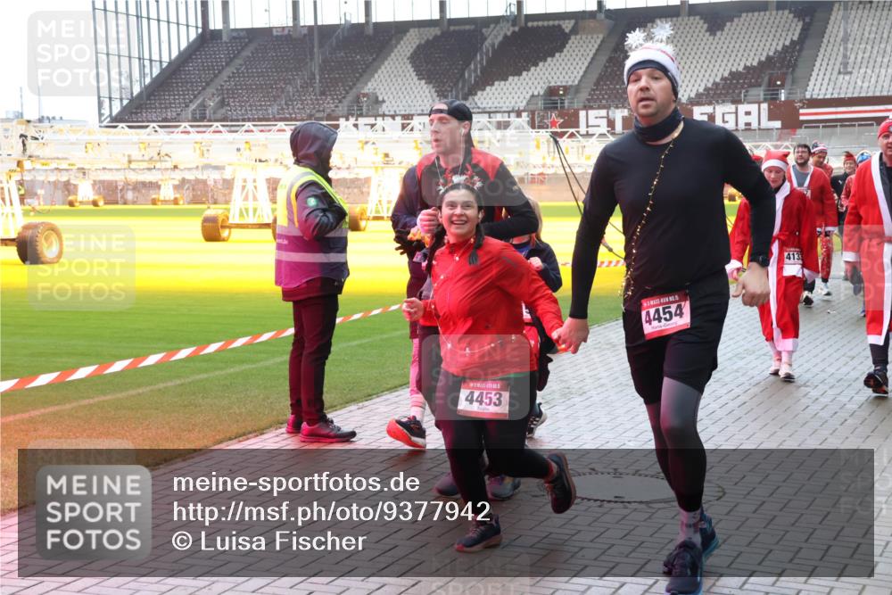07.12.2025 - St. Pauli X-Mass-Run No. 15 Luisa Fischer http://msf.ph/oto/9377942 07.12.2025 10:28:33 Ziel 5, 4453, 15, 4454, 4133, 1507, 1717, 1742, 1745, 2060, 2101, 2188, 2526, 2723, 3395, 3412, 3413, 3454, 3458, 3472, 3713, 3727, 3729, 3730, 3879, 3881, 3883, 4064, 4065, 4132, 4133, 4159, 4160, 4189, 4245, 4344, 4350, 4355, 4376, 4380, 4383, 4388, 4453, 4454, 4462, 4463, 4515, 4516, 4527, 4538, 4697, 4698, 4700, 4701, 4702, 4704, 4706, 4707, 4708, 4710, 4875 meine-sportfotos.de