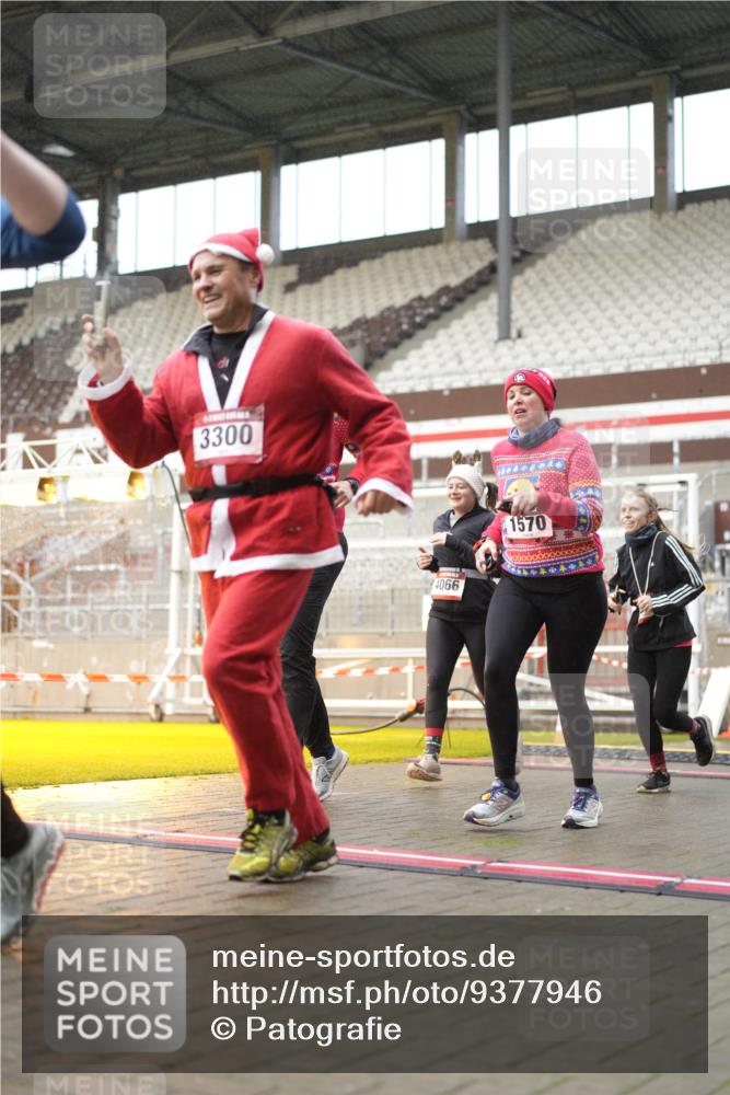 07.12.2025 - St. Pauli X-Mass-Run No. 15 Patografie http://msf.ph/oto/9377946 07.12.2025 10:08:53 Ziel 19, 390, 707, 786, 789, 947, 1002, 1031, 1176, 1461, 1465, 1570, 1575, 1576, 2126, 2521, 3300, 3332, 3335, 3484, 3891, 3904, 3907, 4066, 4067, 4068 meine-sportfotos.de