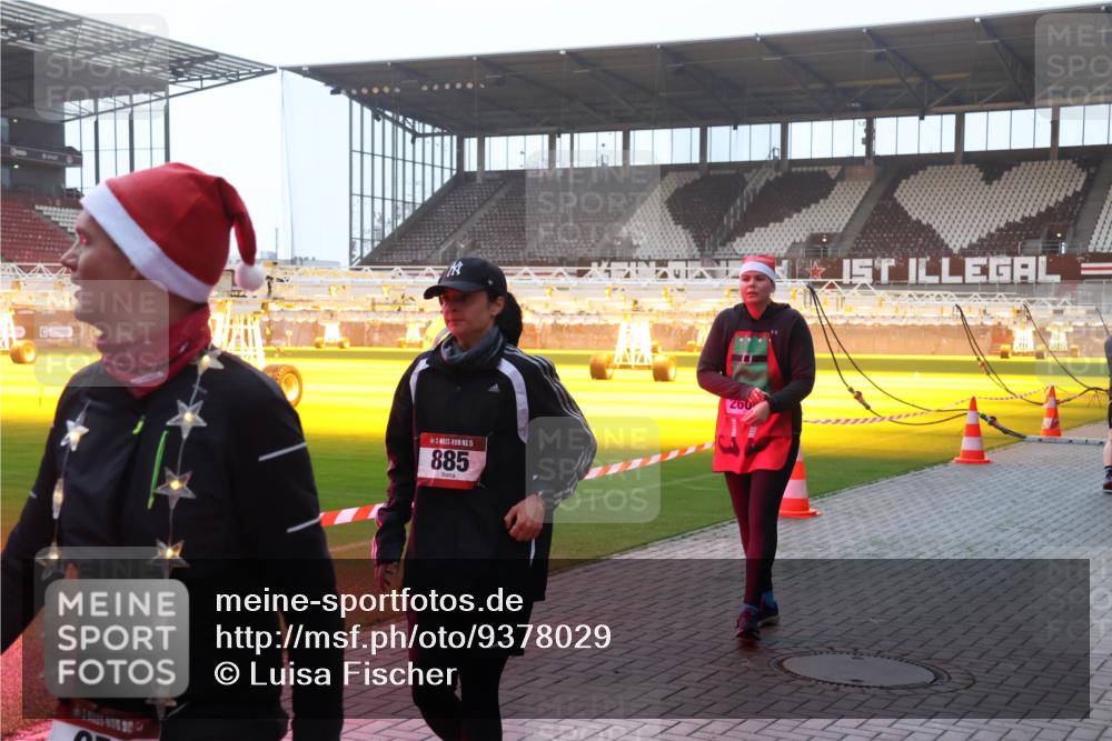 07.12.2025 - St. Pauli X-Mass-Run No. 15 Luisa Fischer http://msf.ph/oto/9378029 07.12.2025 10:03:37 Ziel 15, 885, 260, 177, 442, 443, 460, 885, 918, 936, 943, 956, 963, 965, 984, 1118, 1314, 1484, 1486, 1594, 2505, 2682, 2780, 2781, 2973, 2975, 3284, 3417, 3518, 3892, 4193, 4239 meine-sportfotos.de