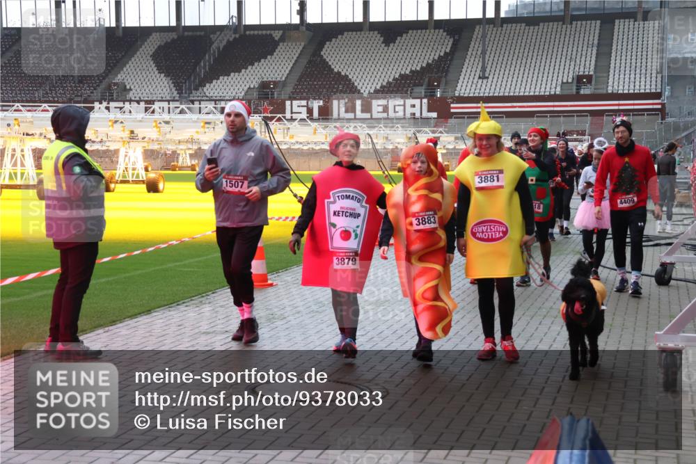 07.12.2025 - St. Pauli X-Mass-Run No. 15 Luisa Fischer http://msf.ph/oto/9378033 07.12.2025 10:28:43 Ziel 3881, 1507, 3883, 3879, 18, 4409, 412, 1507, 1717, 1742, 1745, 2526, 2723, 2912, 2913, 3209, 3218, 3377, 3395, 3412, 3413, 3454, 3472, 3727, 3729, 3730, 3879, 3881, 3883, 4037, 4064, 4065, 4132, 4133, 4159, 4160, 4189, 4245, 4250, 4344, 4350, 4355, 4376, 4380, 4388, 4453, 4454, 4527, 4538, 4697, 4698, 4700, 4701, 4702, 4704, 4706, 4707, 4708, 4710, 4875 meine-sportfotos.de