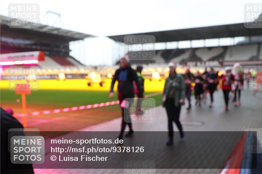 07.12.2025 - St. Pauli X-Mass-Run No. 15 Luisa Fischer http://msf.ph/oto/9378126 07.12.2025 10:29:00 Ziel 412, 1095, 1507, 1566, 2046, 2051, 2397, 2526, 2723, 2912, 2913, 3209, 3218, 3377, 3395, 3413, 3454, 3472, 3727, 3729, 4037, 4064, 4159, 4160, 4245, 4250, 4265, 4291, 4344, 4355, 4376, 4380, 4388, 4414, 4446, 4449, 4450, 4543, 4544, 4697, 4698, 4701, 4702, 4704, 4706, 4707, 4710 meine-sportfotos.de