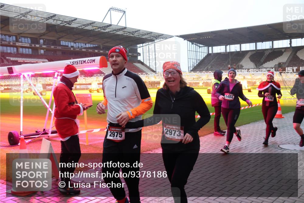 07.12.2025 - St. Pauli X-Mass-Run No. 15 Luisa Fischer http://msf.ph/oto/9378186 07.12.2025 10:03:50 Ziel 15, 2975, 15, 2973, 1484, 1486, 358, 177, 185, 213, 214, 358, 442, 443, 460, 936, 940, 943, 956, 963, 965, 984, 1023, 1118, 1263, 1264, 1484, 1486, 1506, 1594, 1888, 2002, 2366, 2380, 2505, 2682, 2973, 2975, 3334, 3417, 3734, 4193, 4239, 4660, 4667, 4679, 4680 meine-sportfotos.de