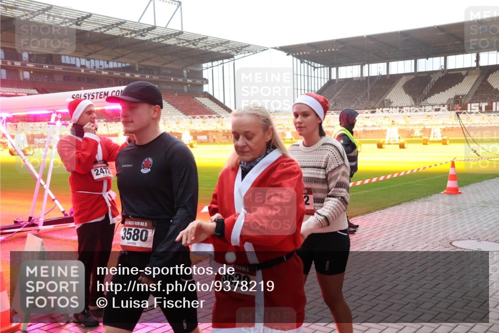 07.12.2025 - St. Pauli X-Mass-Run No. 15 Luisa Fischer http://msf.ph/oto/9378219 07.12.2025 10:03:55 Ziel 2472, 15, 3580, 15, 629, 415, 2, 177, 185, 213, 214, 358, 399, 460, 940, 956, 963, 965, 984, 1023, 1118, 1263, 1264, 1307, 1394, 1425, 1484, 1486, 1506, 1594, 1888, 2002, 2366, 2380, 2682, 2973, 2975, 3334, 3734, 4193, 4239, 4660, 4667, 4679, 4680 meine-sportfotos.de