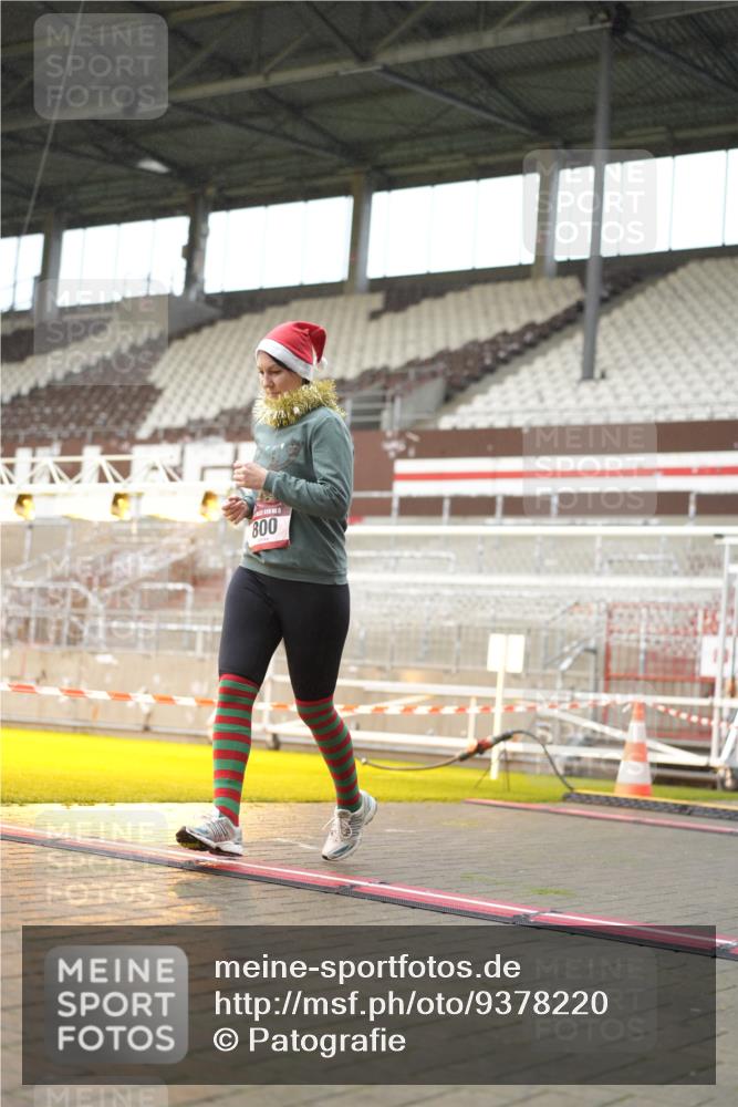 07.12.2025 - St. Pauli X-Mass-Run No. 15 Patografie http://msf.ph/oto/9378220 07.12.2025 10:09:24 Ziel 800, 881, 896, 899, 960, 1243, 1248, 1718, 3493, 3756 meine-sportfotos.de