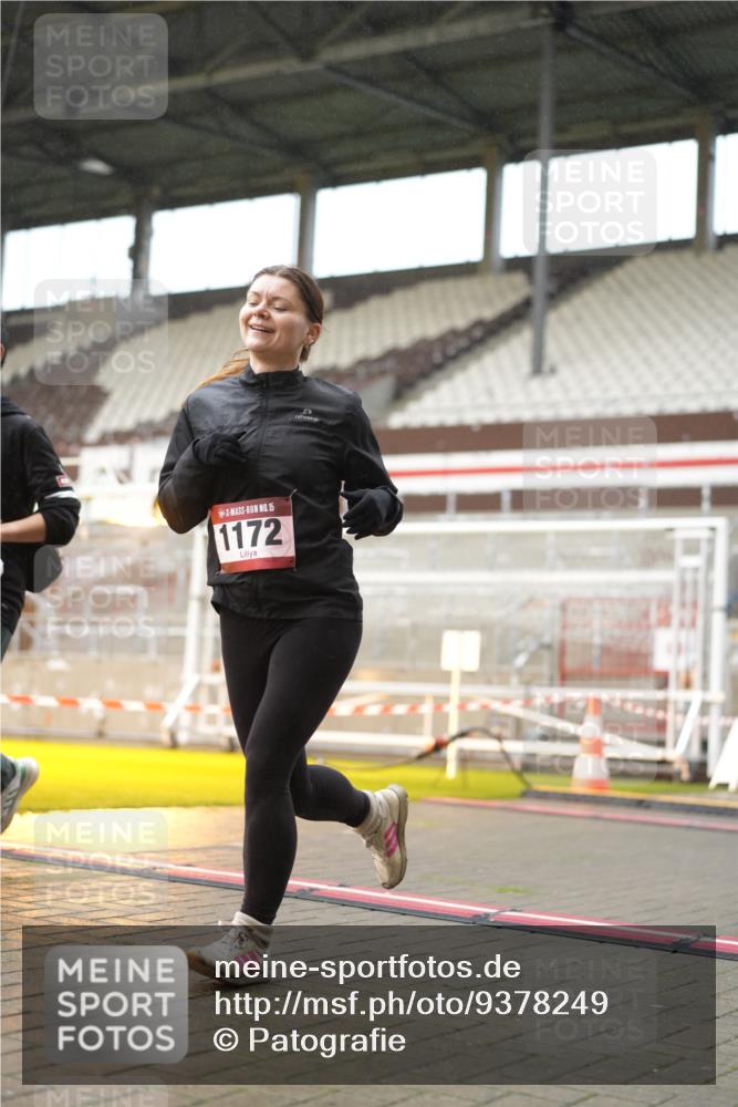 07.12.2025 - St. Pauli X-Mass-Run No. 15 Patografie http://msf.ph/oto/9378249 07.12.2025 10:09:35 Ziel 800, 1172, 1191, 1243, 1248 meine-sportfotos.de